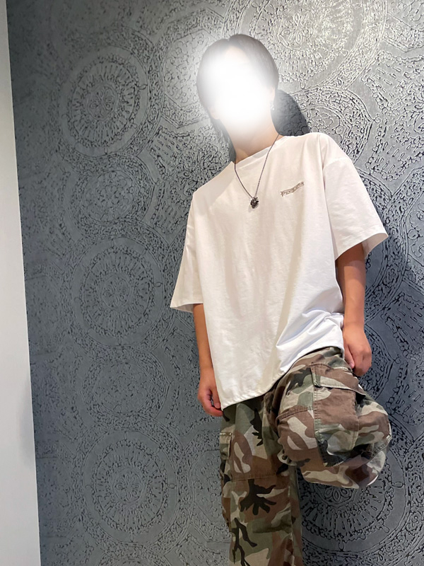 グレイ