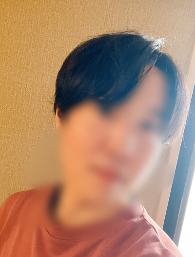7018