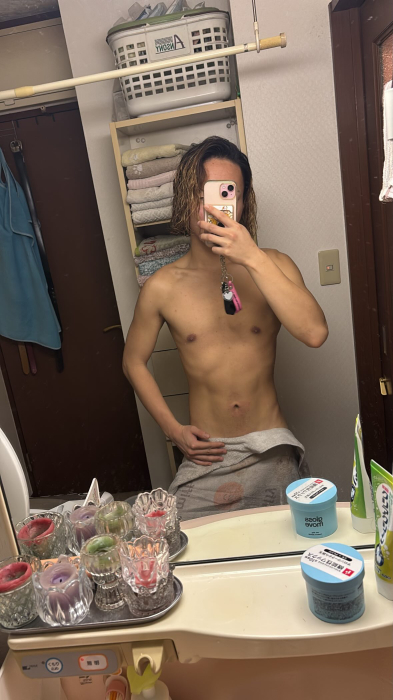 7604