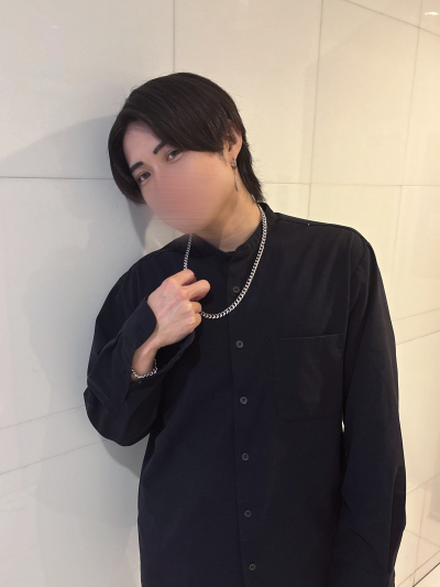 7667