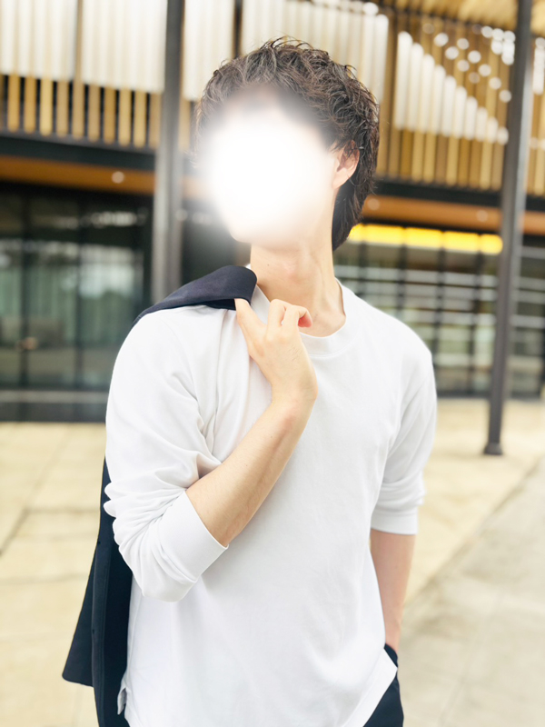 青